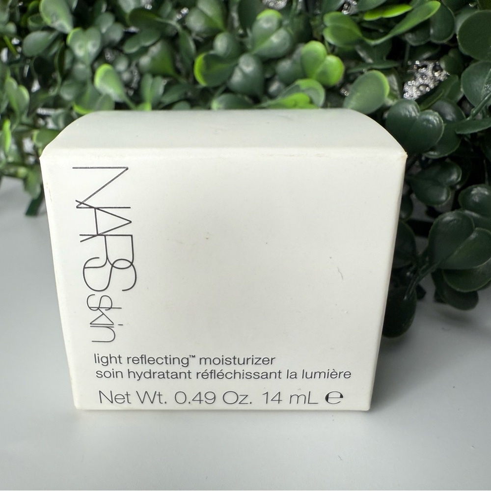NEW: NARS skin Light Reflecting Moisturizer 14mL